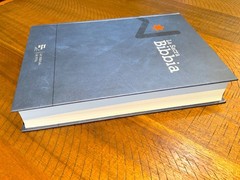 Italian Language Reference Bible, La Sacra Bibbia, NRV 2006, Blue Hardcover