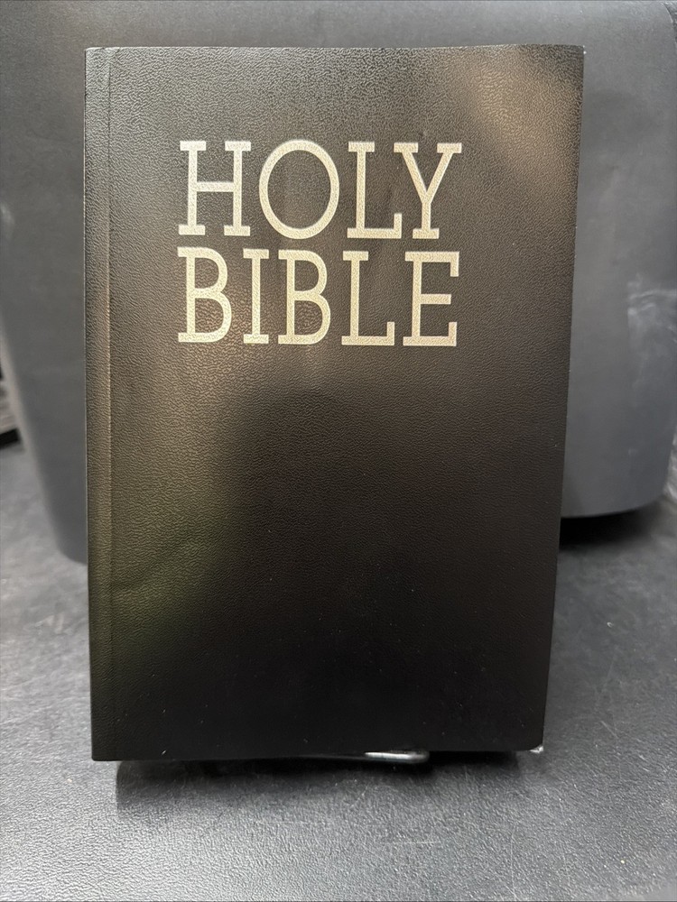 Holy Bible NKJV Kenneth Copeland Ministries PB 1990 Readers Text Ed Faux Leather
