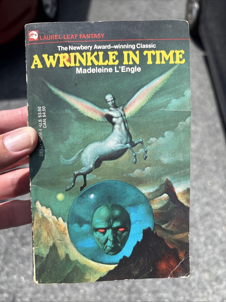 A Wrinkle in Time by Madeleine L’Engle 1976 vintage paperback Stranger Things