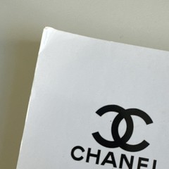 Chanel Notebook Luxury Design English Paperback 2018 11×8.5in