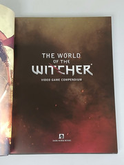 THE WORLD OF THE WITCHER Video Game Compendium Guide Dark Horse 2015 Preowned