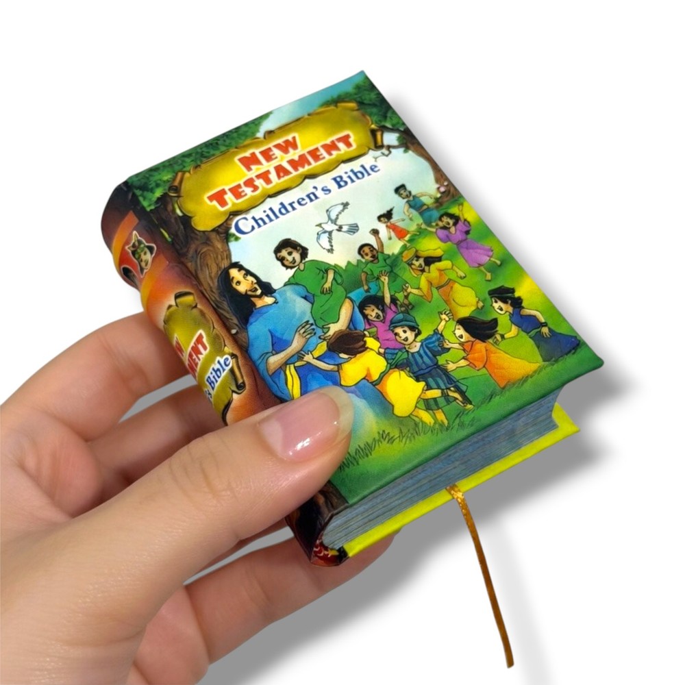 New Testament Children’s Bible nice illustrations in 432 pgs mini book hardcover