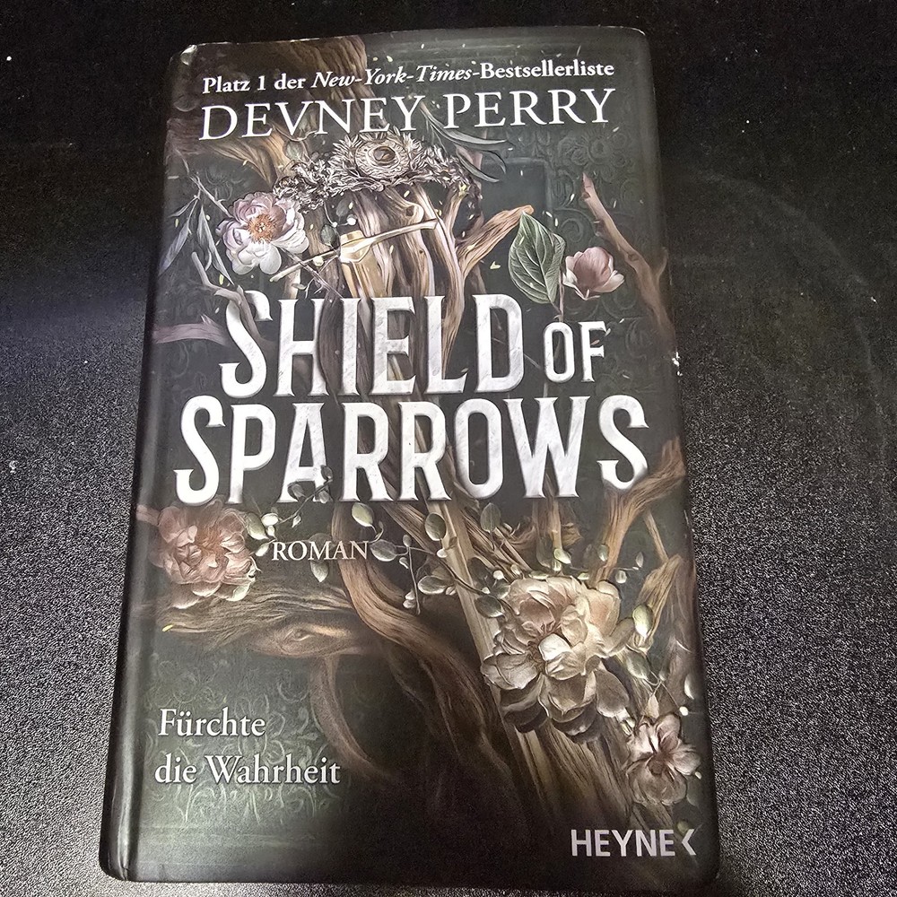 Devney Perry Pe Shield of Sparrows: Roman. Slow-burn Enem (Hardback)