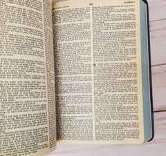 Holy Bible • KJV • Words Of Christ In Red • Nelson 162B • Dark Blue Cover