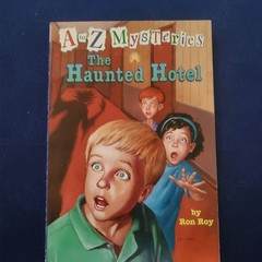 Mix of CALENDAR MYSTERIES and A to Z MYSTERIES by Ron Roy 12 books