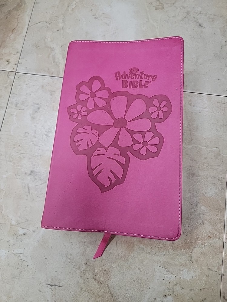 NKJV, Adventure Bible, Leathersoft, Pink, Full Color, Italian Duo-Tone