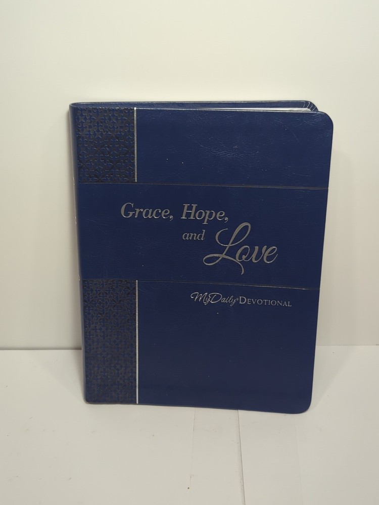 NKJ GIFT QUALITY NEW MY DAILY DEVOTIONAL BOOK LEATHER GRACE HOPE & LOVE NAVY