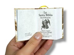 Santa Biblia Ilustrada miniature book Spanish selecciones Gustavo Dore w stand