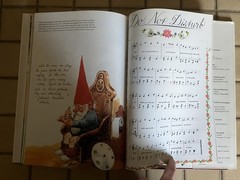Vintage book, Gnomes by Huygen & Poortvliet 1977 Hardcover with Dust Jacket