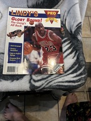 NBA Basketball Lindy’s Glory Bound Pro 50th ’96-’97 Michael Jordan Magazine Book