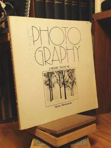 Black and White Photography: A – Paperback, by Henry Horenstein – Very Good