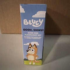 Bluey Oooh, Shiny! Interactive Book & 5-Sound Flashlight Set
