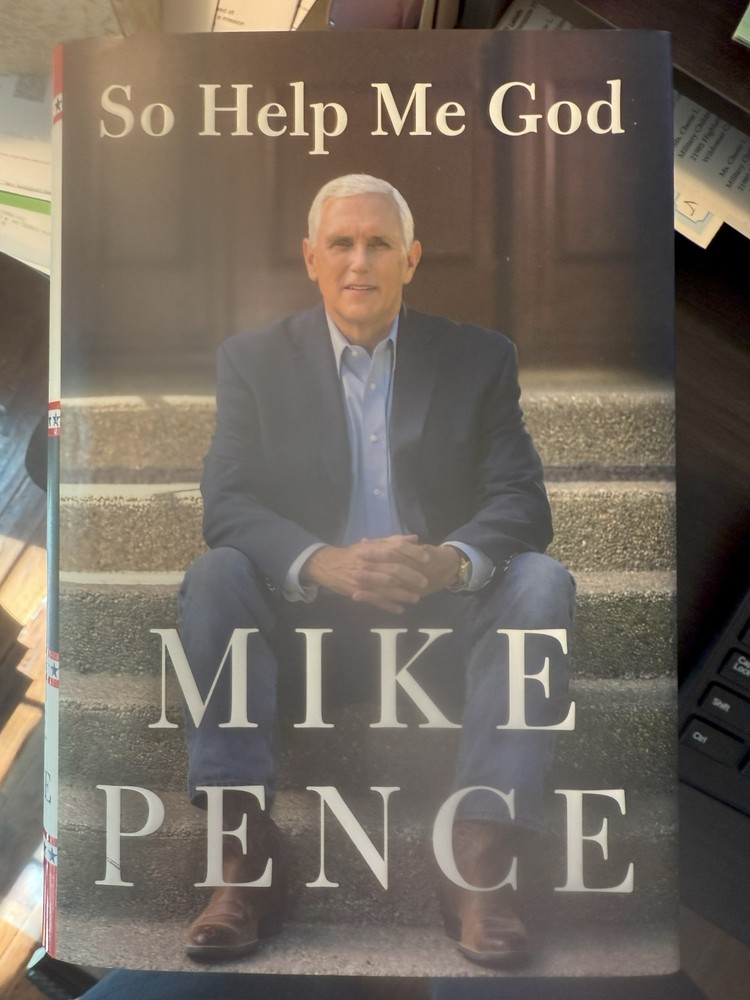 Vice President Mike Pence Autographed: „So Help Me God by Mike Pence”