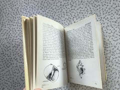 The Observer’s Book of Fossils by Rhona M. Black 1977 First Edition Hardback
