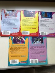 Goosebumps Retro Scream Collection 5-Book Tin Box Set R.L. Stine