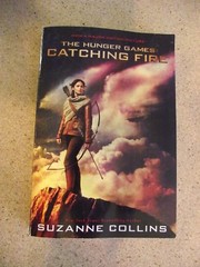 2 pb book lot: The Hunger Games (Bk1) & Catching Fire (Bk2). Suzanne Collins