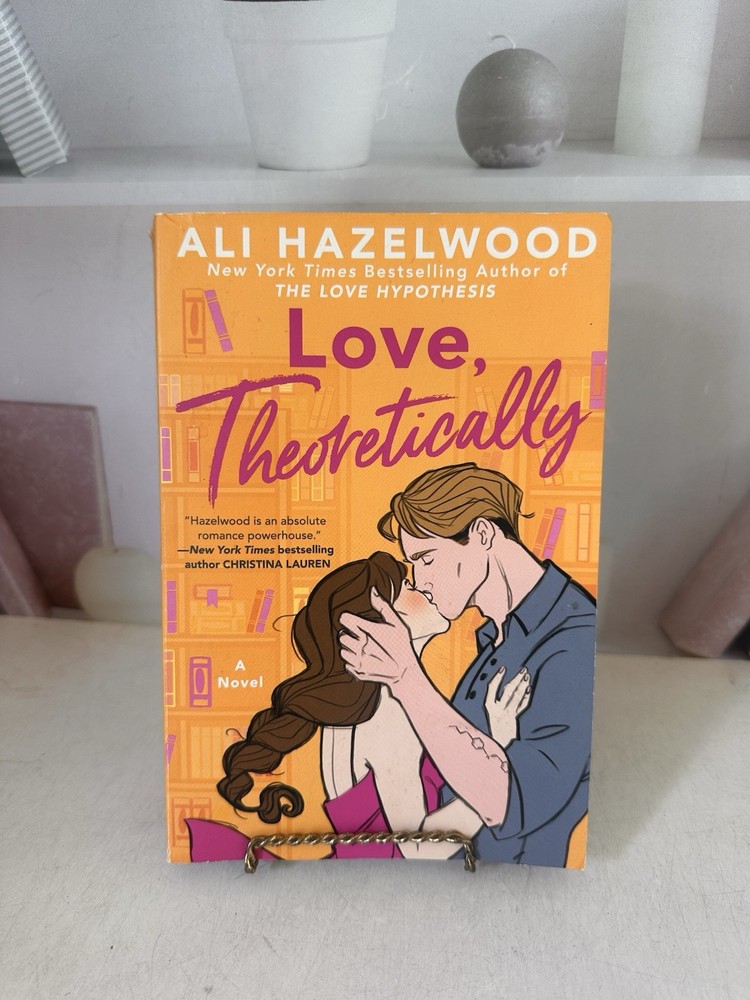 Love, Theoretically by Ali Hazelwood (2023) Paperback