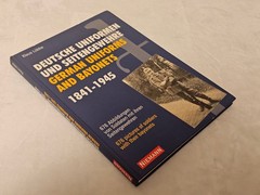 GERMAN UNIFORMS AND BAYONETS 1841-1945: 676 PICTURES OF By Klaus Lubbe & Klaus