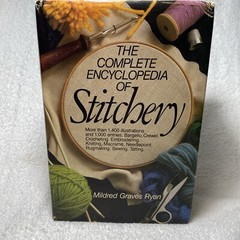 Vintage The Complete Encyclopedia of Stitchery by Mildred Graves Ryan 1979 HC DJ