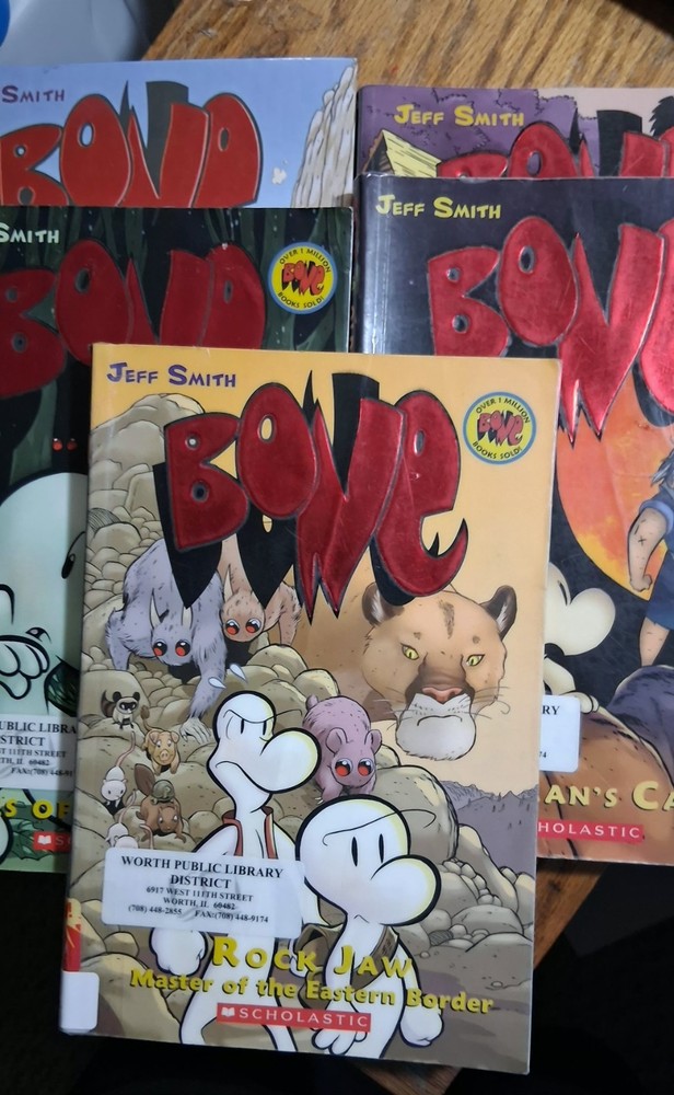 Lot of 5 BONE Paperback (4) and Hardcover (1) Books by Jeff Smith