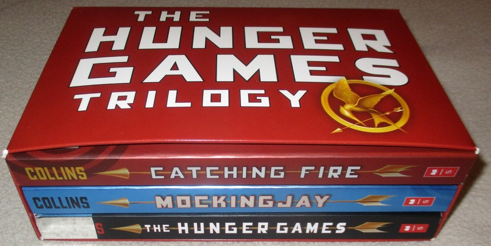 Scholastic Hunger Games 3 paperback books Box Set by Suzanne Collins 2023