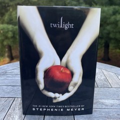 The Twilight Saga Complete 4-Book Box Set by Stephenie Meyer – MT Books Edition