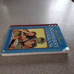 Aunt Bees Mayberry Cookbook 244 Pages Recipes Interesting Read Too