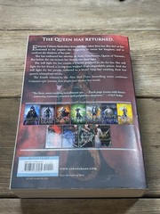 QUEEN OF SHADOWS (THRONE OF GLASS) By Sarah J. Maas **Mint Condition**