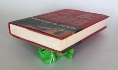 Survivor in Death by J. D. Robb, Hardcover 376 pages, Like New condition