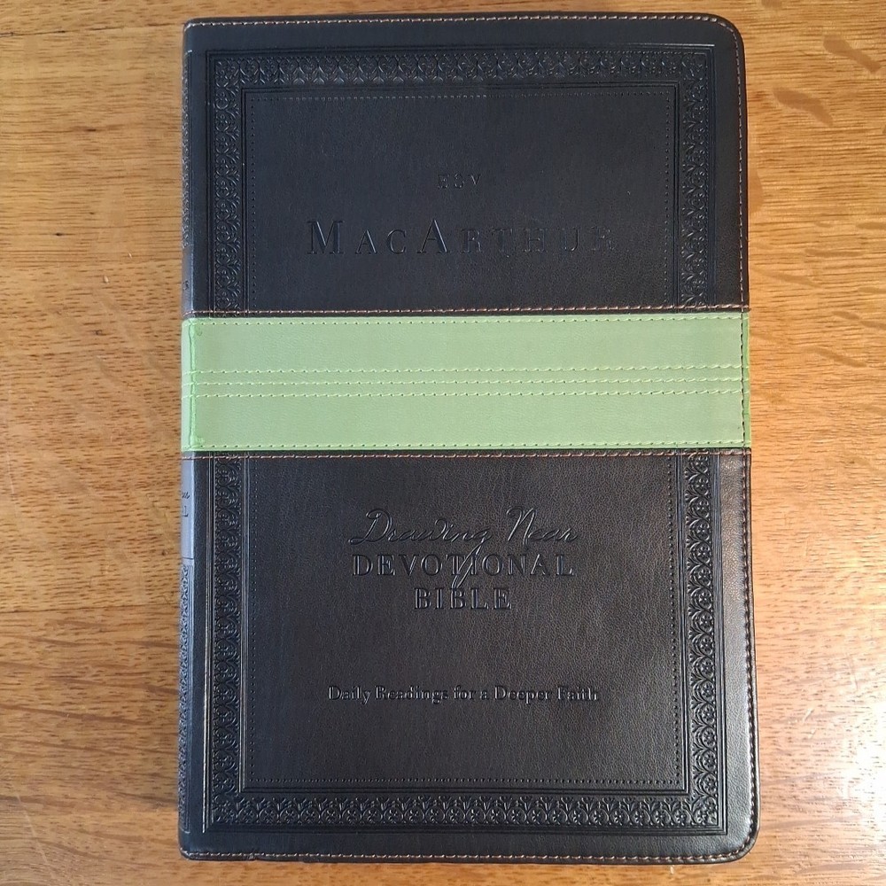 ESV MacArthur Drawing Near Devotional Bible TruTone Silver Gilt Page Edges 2013