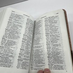 Thomas Nelson Bible KJV GP Reference 0543A Red Letter Self Pronouncing 2 Tone