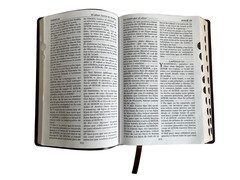 Valera 1602 Purificada Santa Biblia, 14-pt font (9.5 x 7 x 1.5) – Burgundy