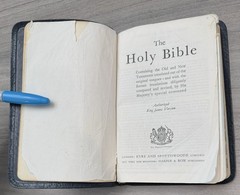 RARE 1963 Compact Harper BLUE MOROCCO Leather KJV Bible Eyre Spottiswoode 2400X