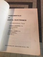 Vintage 1978 Fundamentals Of Digital Electronics A Laboratory Text 5th Printing