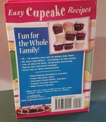 NEW „EASY CUPCAKE RECIPES” Hardback Spiral 2010 Cookbook Resources LLC 174 Pages