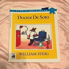 Fun 7 picture book set, K-2, animals, dinosaurs! Steig, Lionni, Eastman lot