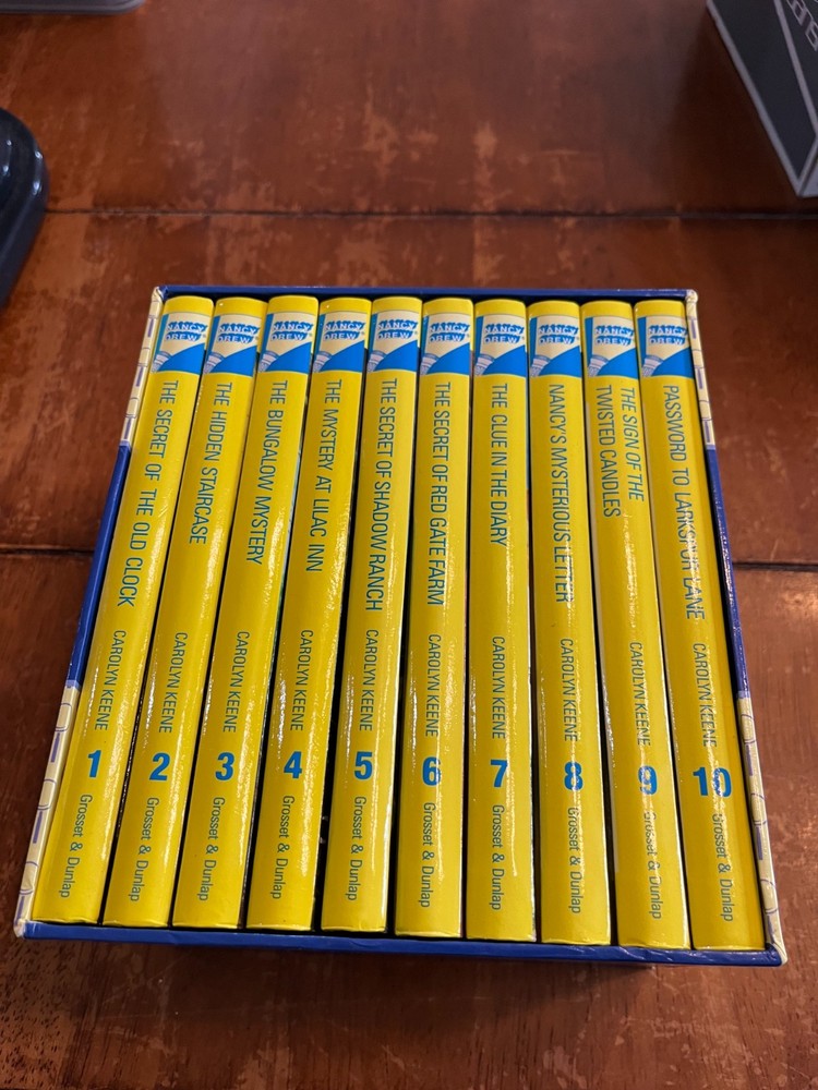 NANCY DREW COLLECTION – BOOKS 1-10 IN BOX – LIKE NEW