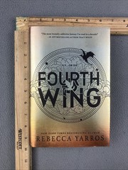 Fourth Wing – Hardcover By Yarros, Rebecca – VERY GOOD