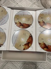 LIVING BEYOND YOURSELF – LEADER KIT – BETH MOORE – 6 DVD/BOOK /LEADER GUIDE
