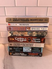 Lot of 8 Science Fiction/Fantasy Paperbacks Random Mix of Books (465)