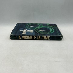 A WRINKLE IN TIME Madeleine L’Engle 1962 1st Ed HC DJ Vintage Blue BCE