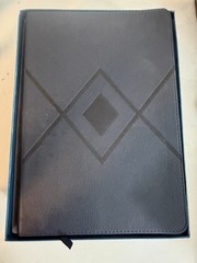 CSB Baker Illustrated Study Bible (2018 – Navy Diamond Design/LeatherTouch)