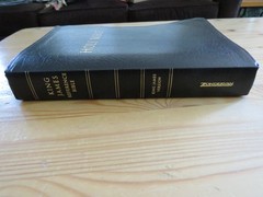 Zondervan Giant Print Center Column King James Reference Black Holy Bible