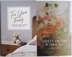 Lot of 4: The Daily Grace Co. FIX YOUR FOCUS, PRAYERS FOR YOUR DAY, THIRTY TR+++