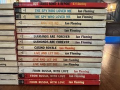 Huge JAMES BOND 27 Signet Paperback Book Lot Original Vintage 1960’s Ian Fleming