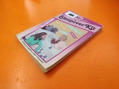 ⭐️⭐️⭐️⭐️⭐️ Super Sleepover Kit by Daniella Burr (Vintage Paperback, 1988)