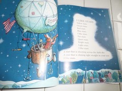 The Friendly Book, A Big Little Golden Book,2003(Margaret Wise Brown)