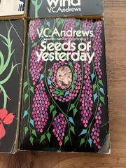 4 Books V.C. Andrews Dollanganger Series Flowers in the Attic Start Some Wear
