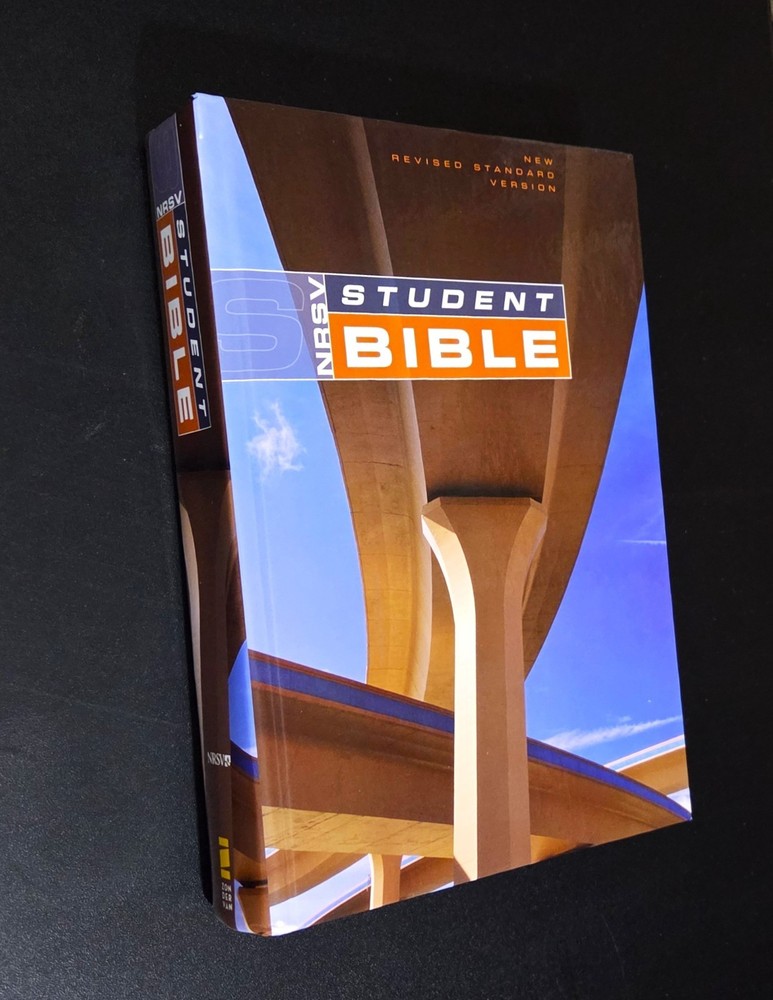 ZONDERVAN STUDENT BIBLE – New Revised Standard Version (As New)