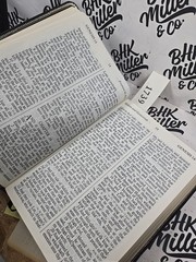 Holy Bible Reference Edition 1976 KJV Giant Print Thomas Nelson W/Bookmark